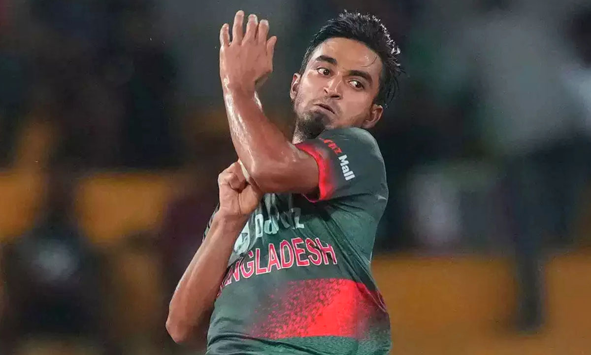 বিশ্বকাপের অভিষেক ম্যাচেই ৩ উইকেট শিকার করেছেন তানজিম হাসান সাকিব