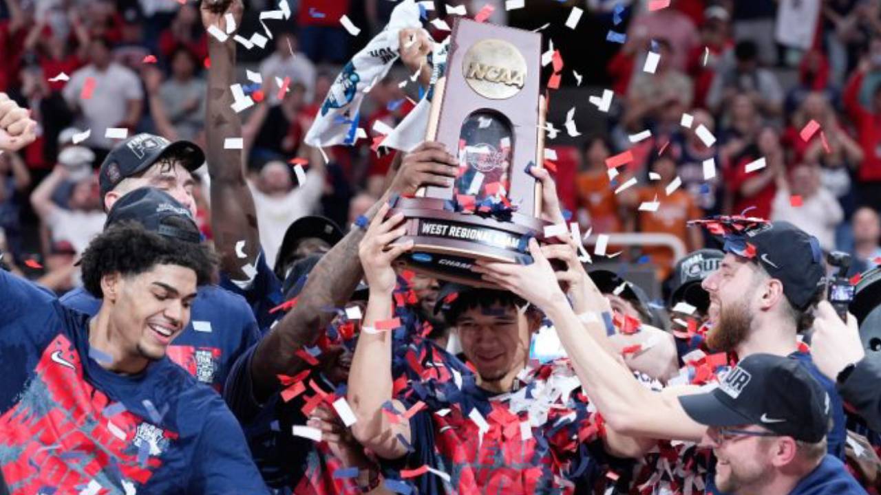 San Jose, Calif. – For The First Time Since 2001, Arizona Is Going To The Final Four